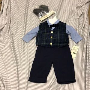 3/6 month 5 piece “suit”